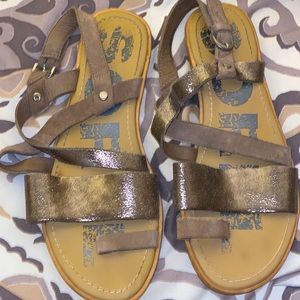 Women’s Ella Criss Cross Sorel Sandals